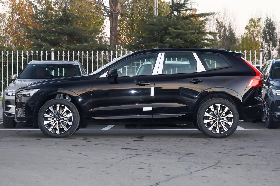 Volvo XC60 2026, фото 4