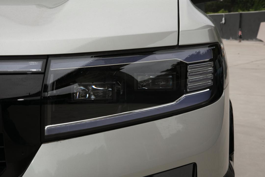 BYD Fangchengbao Leopard 8 2026, фото 11