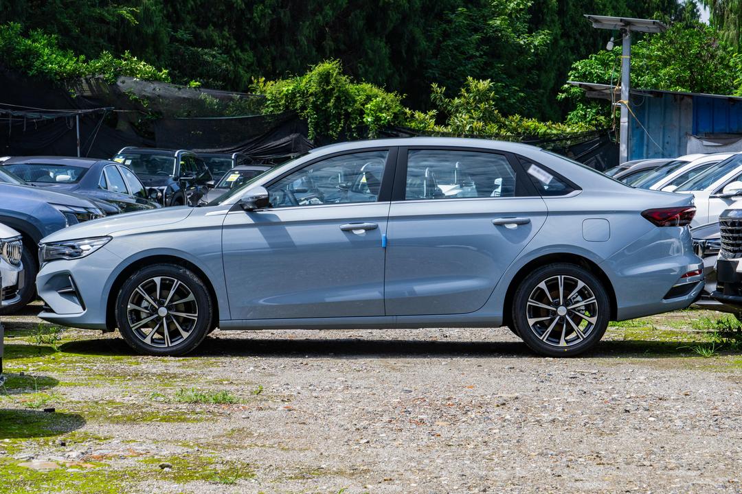 Geely Emgrand 2026, фото 4