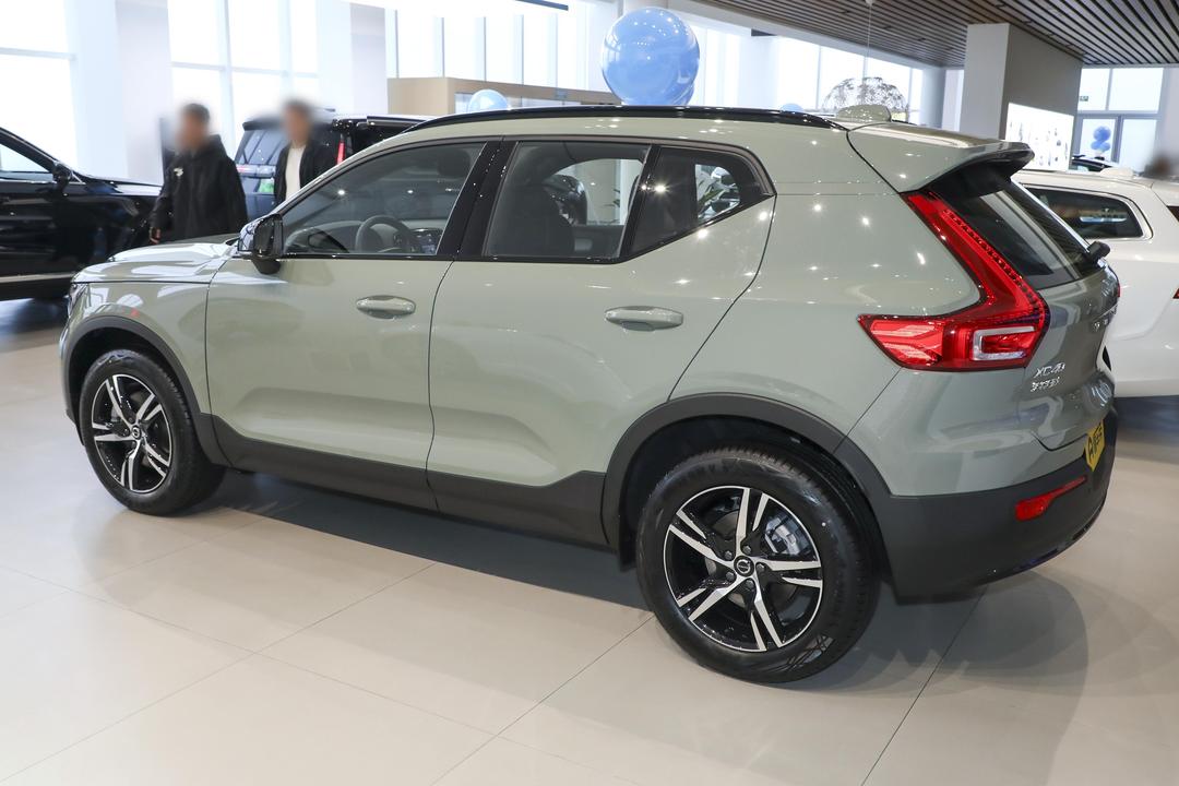 Volvo XC40 2026, фото 4