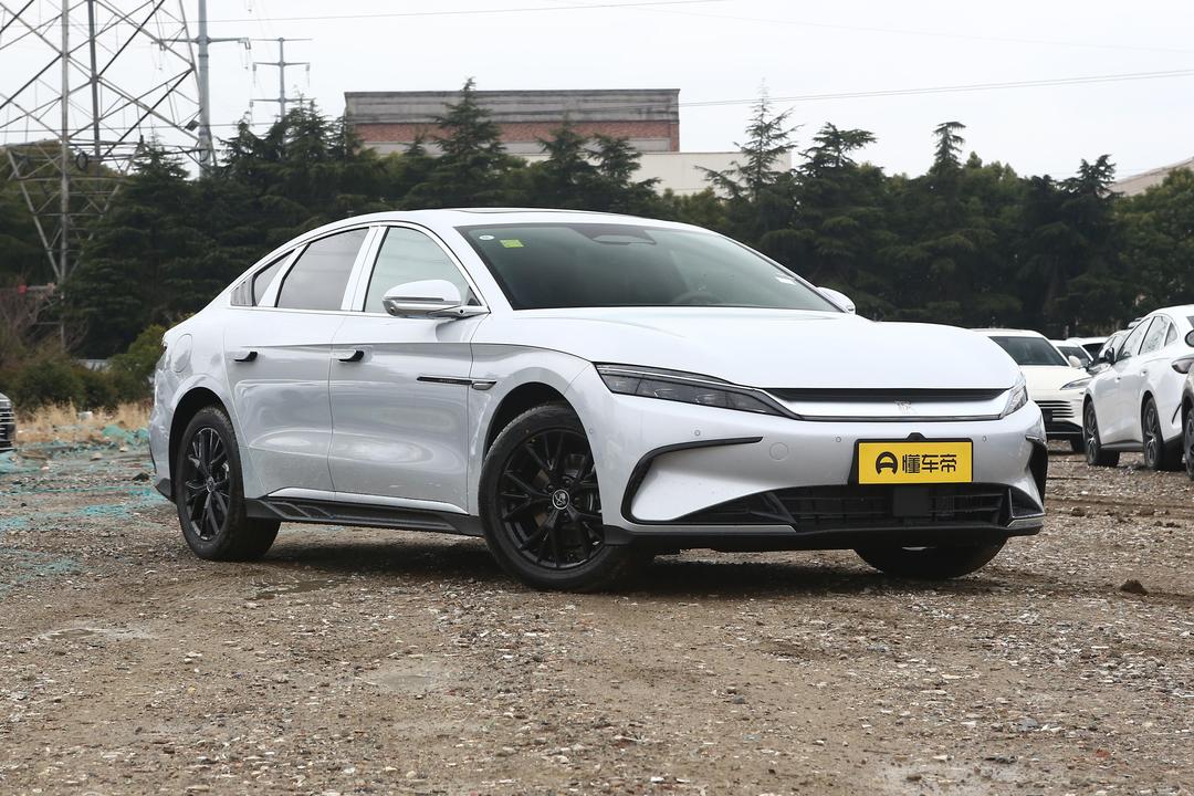 BYD Han DM 2026, фото 3
