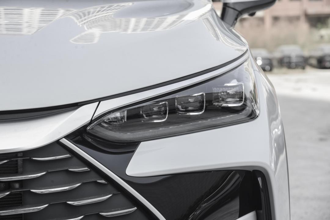 BYD Tang DM 2026, фото 11