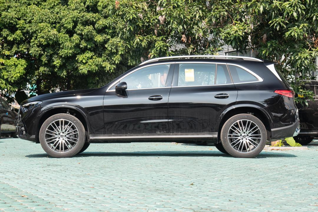 Mercedes-Benz GLC-Class 2026, фото 4