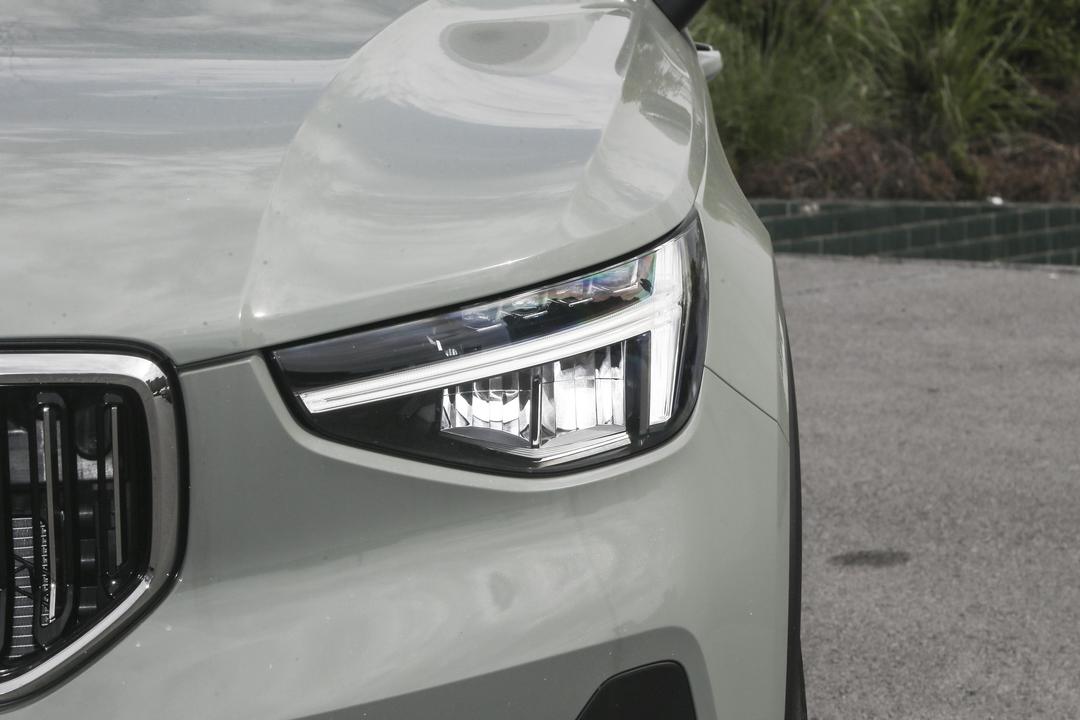 Volvo XC40 2026, фото 12