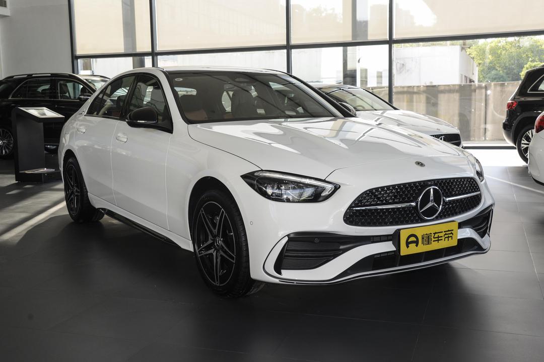 Mercedes-Benz C-Class 2026, фото 3