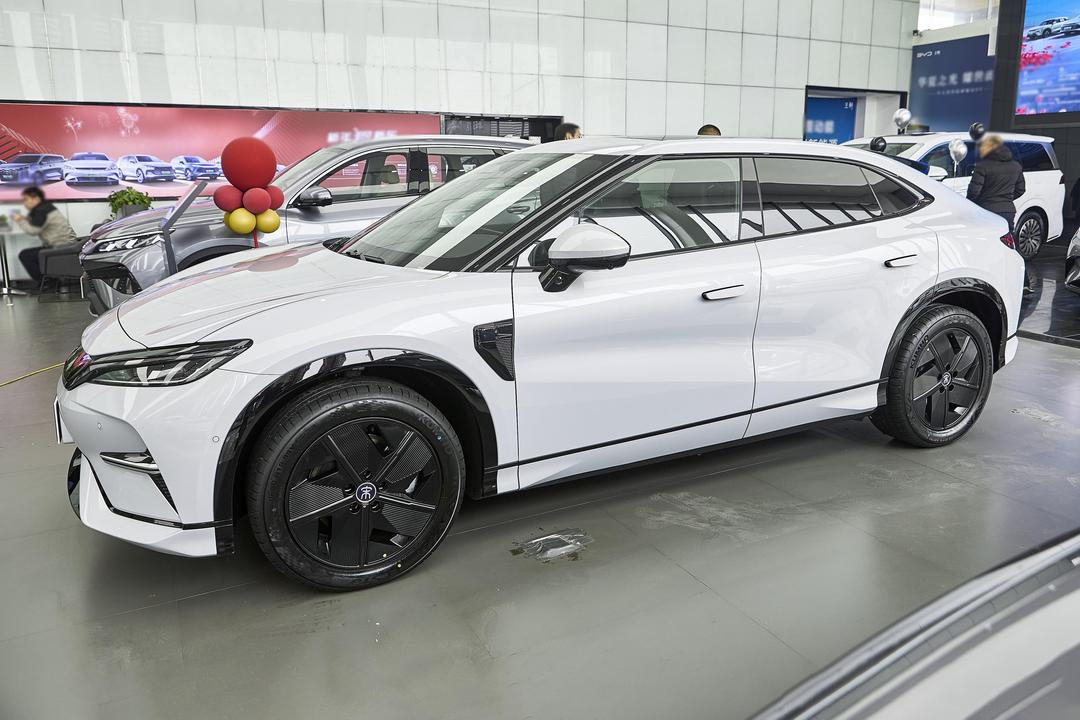 BYD Song L EV 2026, фото 4
