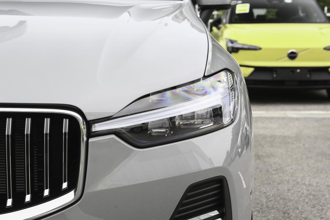 Volvo XC60 PHEV 2026, фото 11