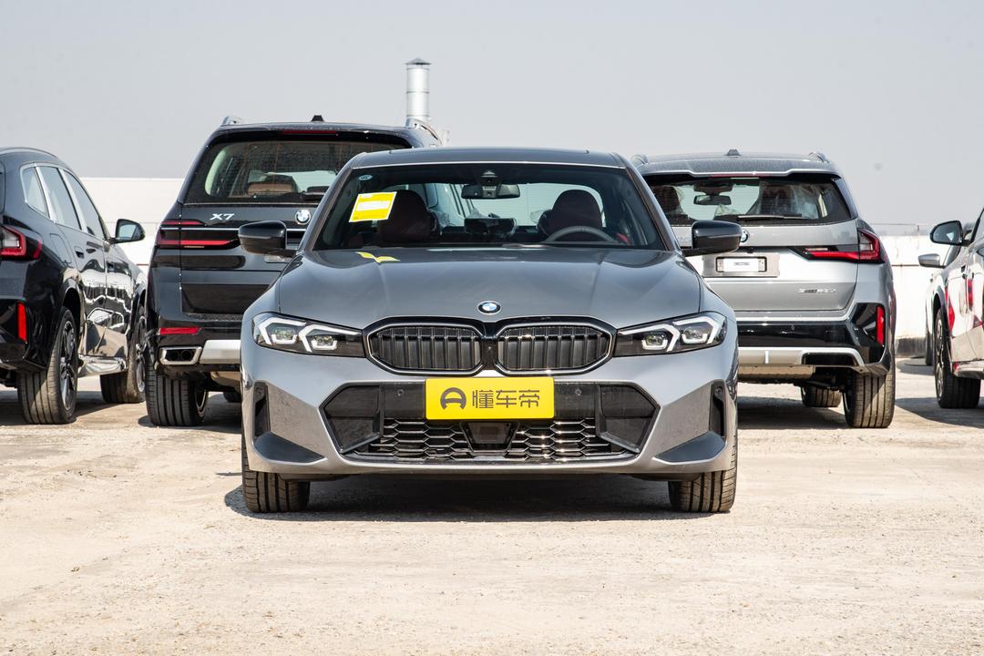 BMW 3 Series 2026, фото 2