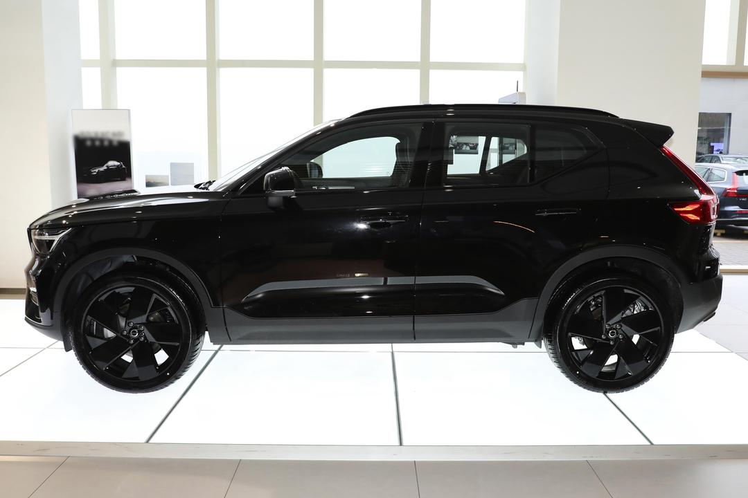 Volvo XC40 2026, фото 4