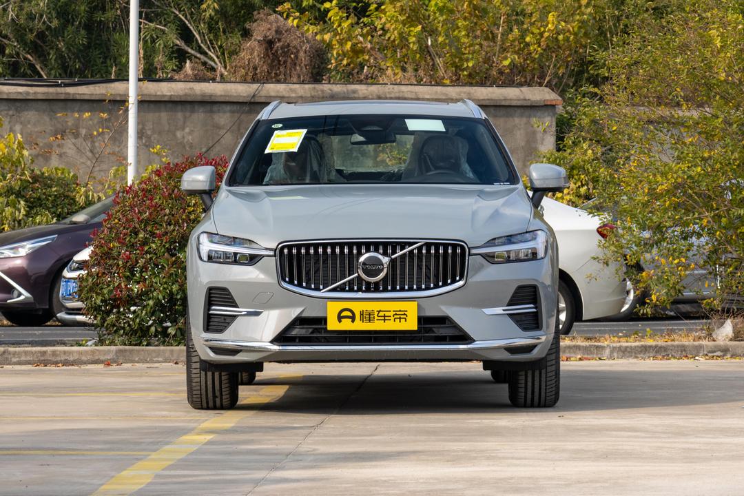 Volvo XC60 2026, фото 2