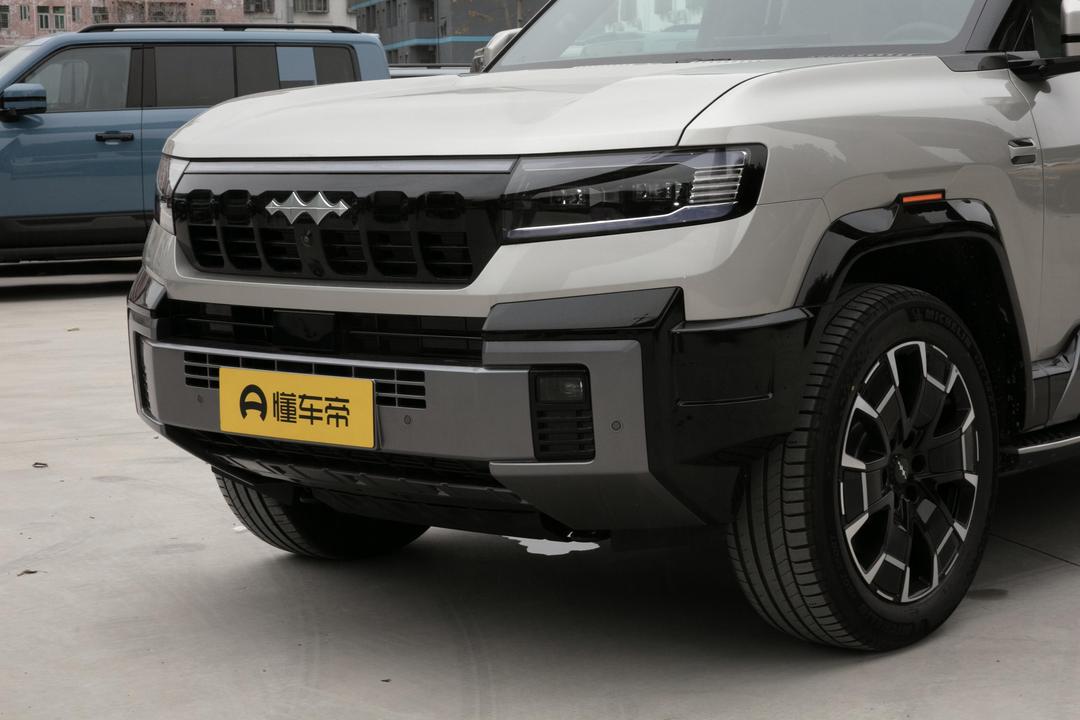 BYD Fangchengbao Leopard 8 2026, фото 9