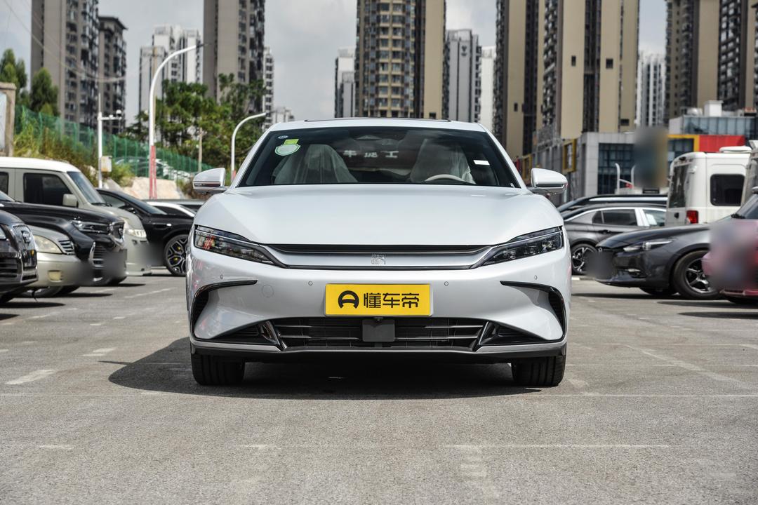 BYD Han DM 2026, фото 2