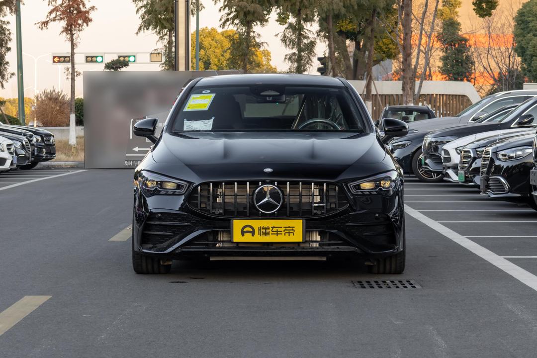 Mercedes-Benz CLA AMG 2026, фото 2