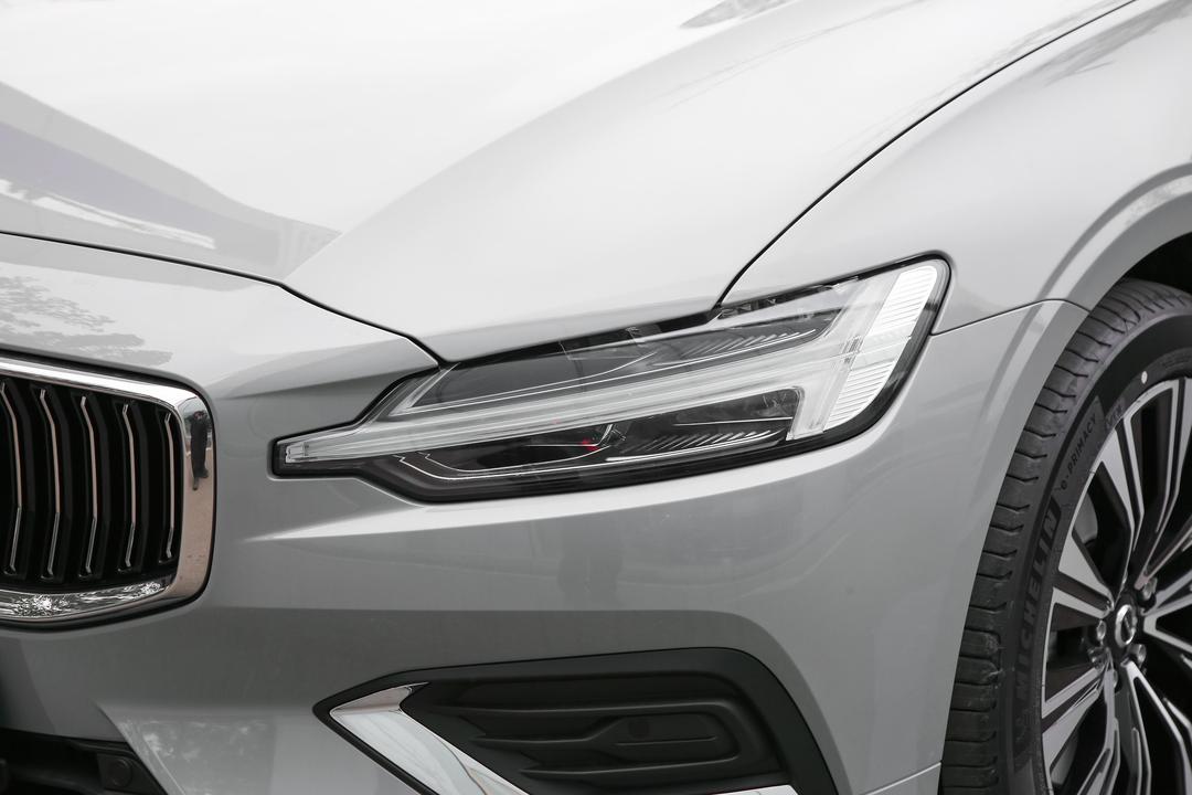 Volvo S60 2026, фото 13