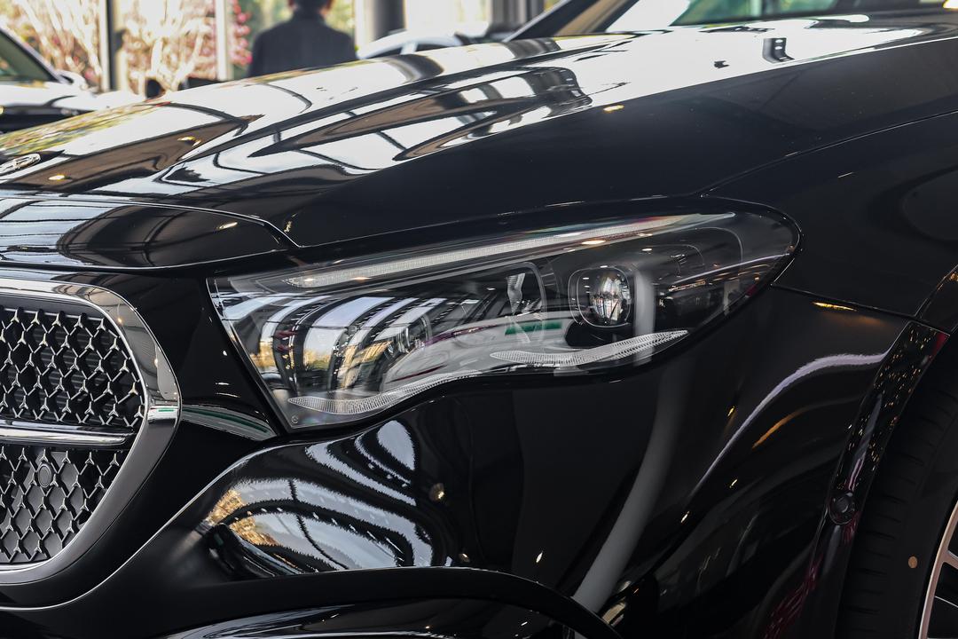 Mercedes-Benz E-Class 2026, фото 13