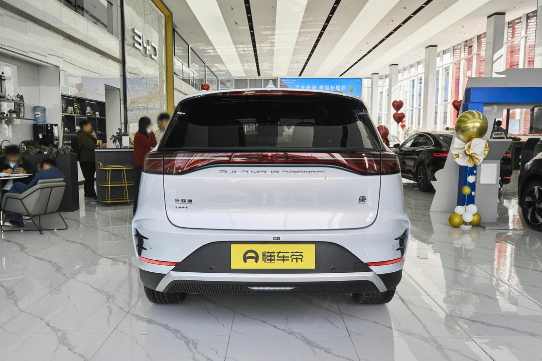 BYD Tang DM 2026, фото 5