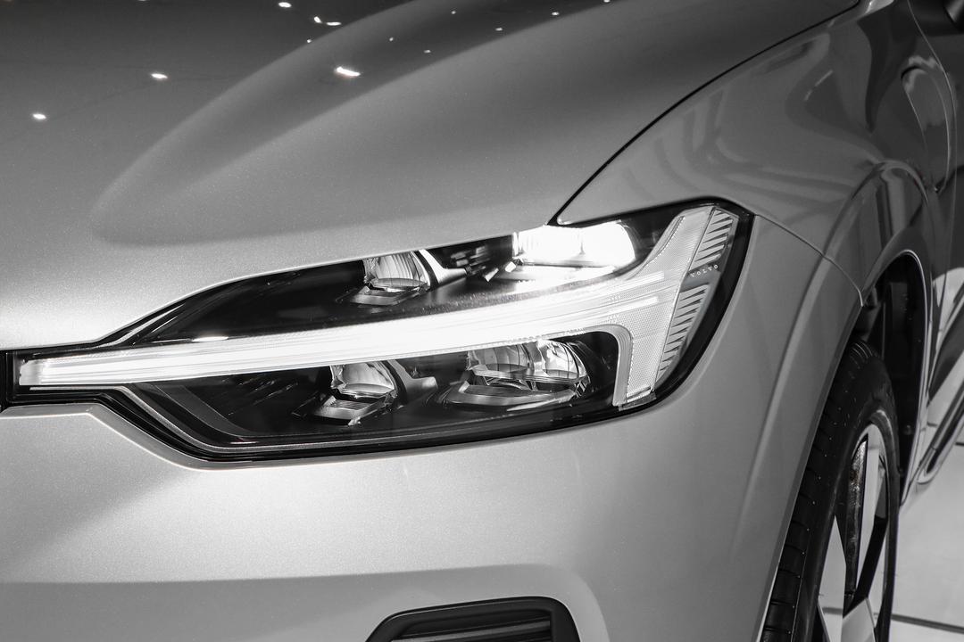 Volvo XC60 PHEV 2026, фото 14