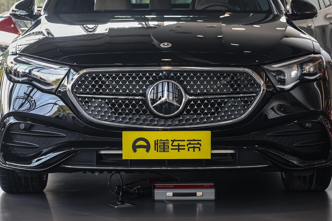 Mercedes-Benz E-Class 2026, фото 10