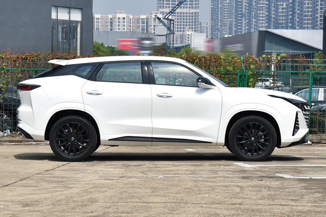 Changan UNI-Z 2026, фото 8