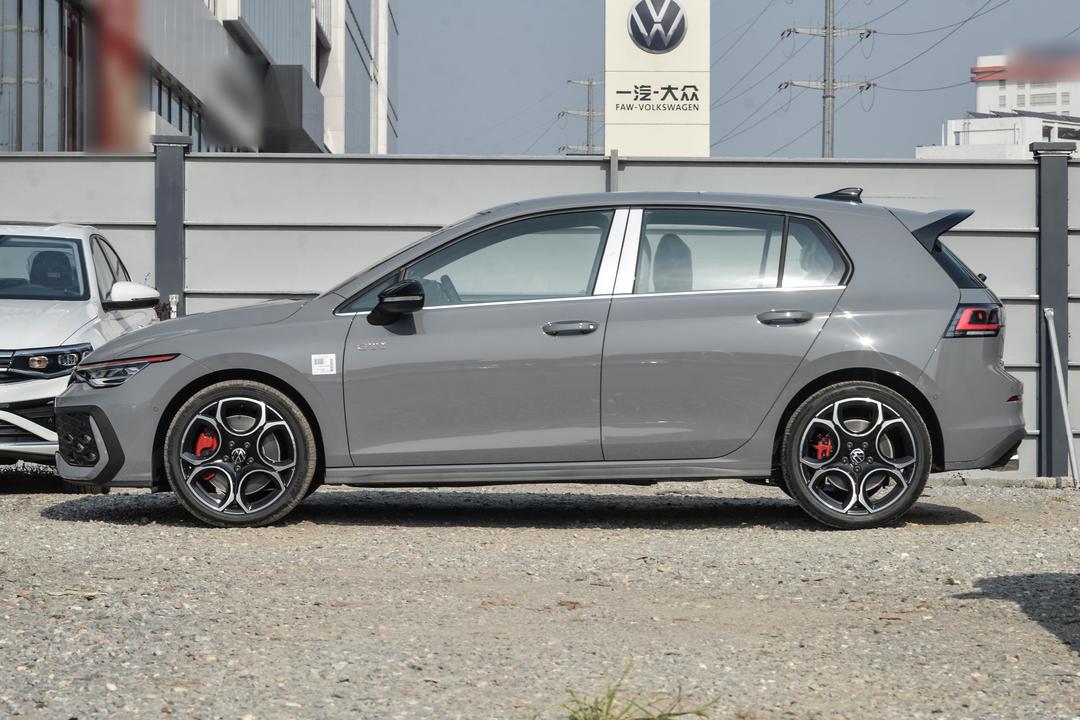 Volkswagen Golf GTI 2026, фото 4