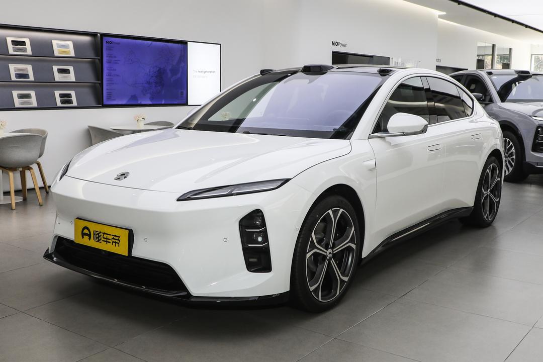 NIO ET5