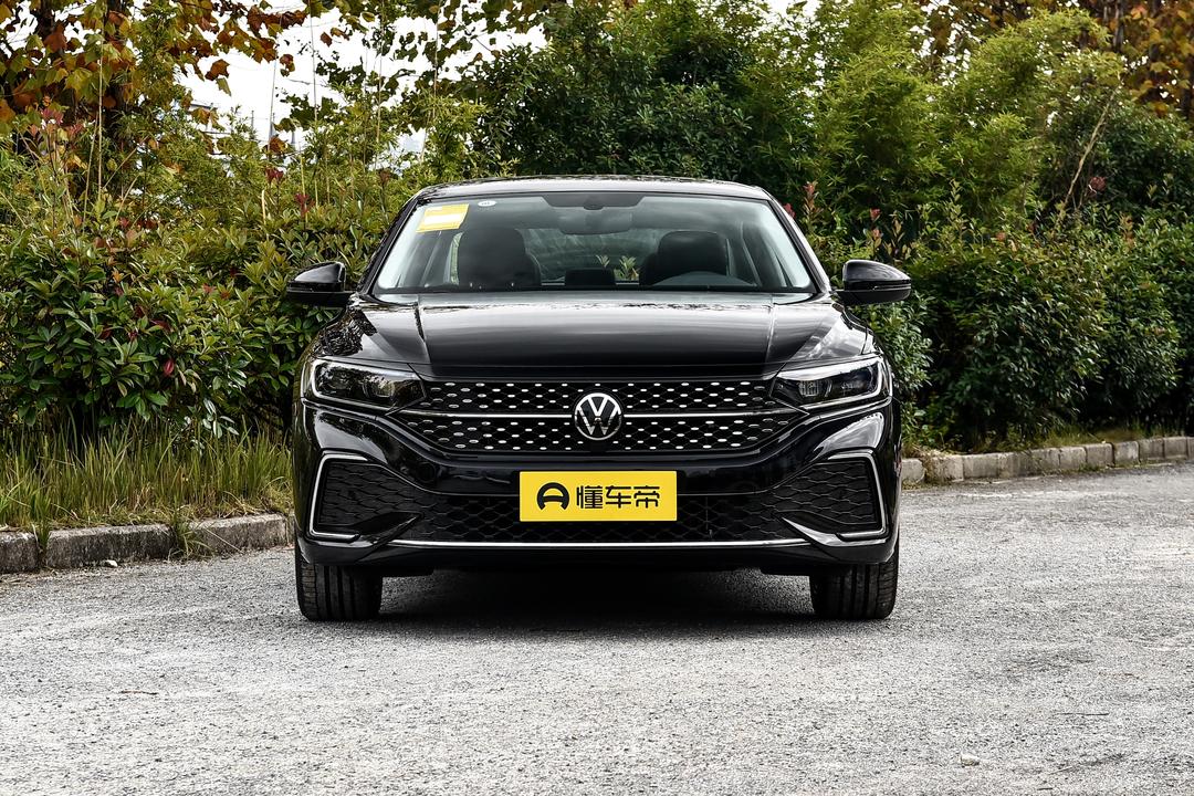Volkswagen Passat 2026, фото 2
