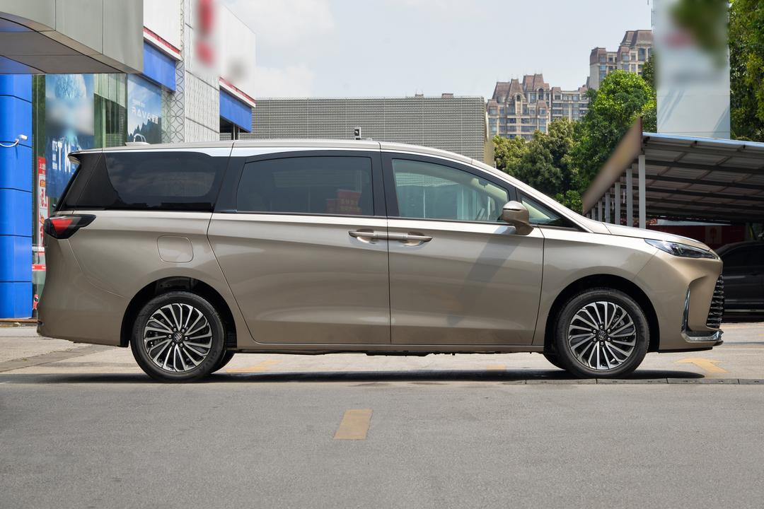 Buick GL8 PHEV 2026, фото 8
