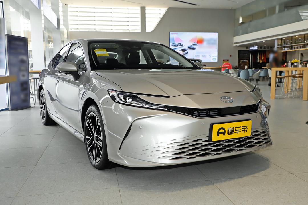 Toyota Camry 2026, фото 3