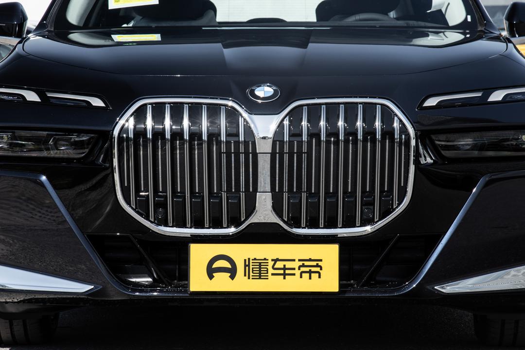 BMW 7-Series 2026, фото 10