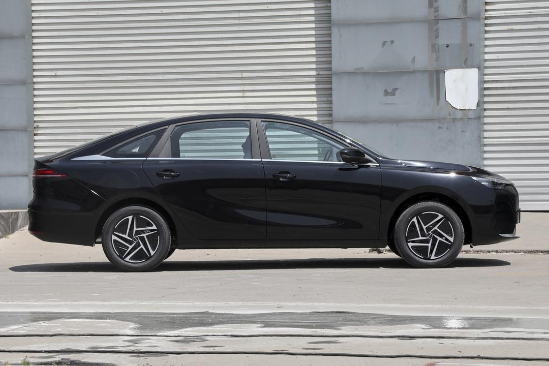 Roewe i6 2026, фото 8
