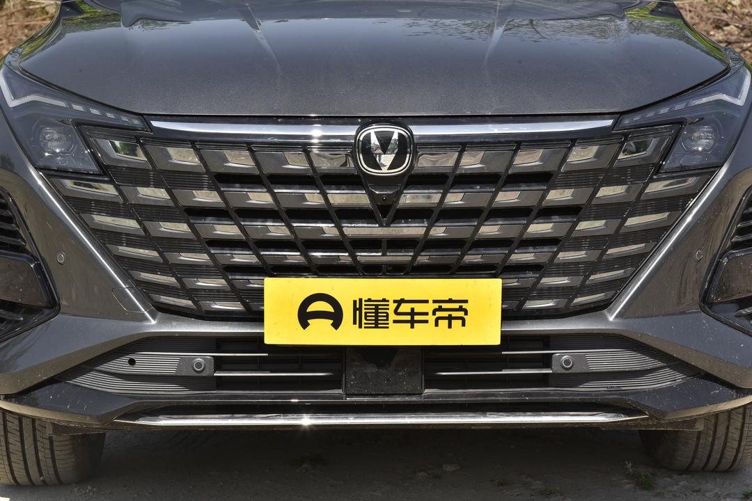 Changan UNI-Z PHEV 2026, фото 10