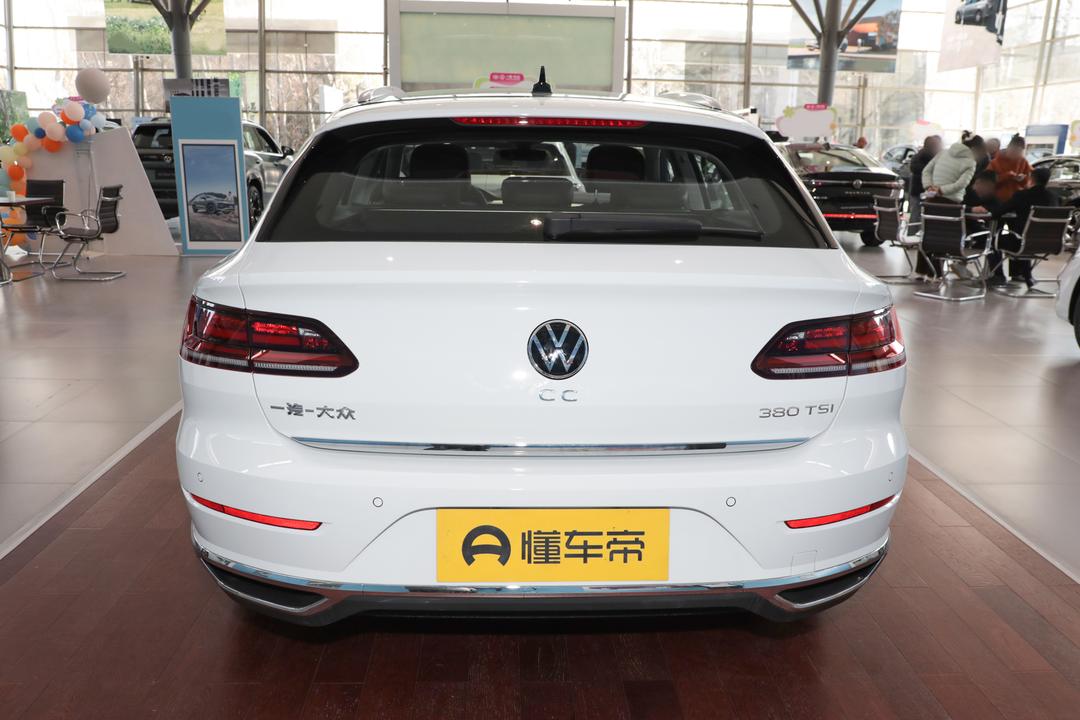 Volkswagen CC 2026, фото 6