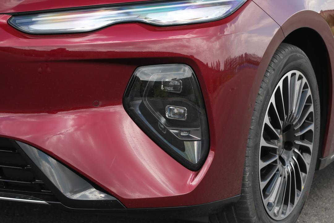 BYD Seal 08 EV 2026, фото 13