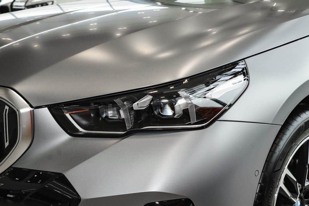 BMW 5 Series 2026, фото 12