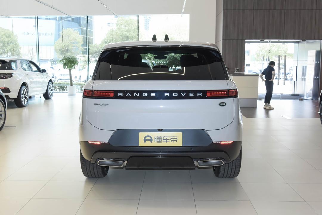 Land Rover Range Rover Sport 2026, фото 6