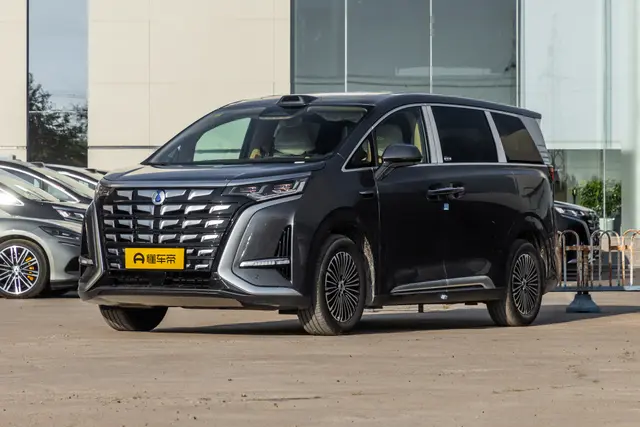 Denza D9 DM 2026 — купить из Китая под заказ