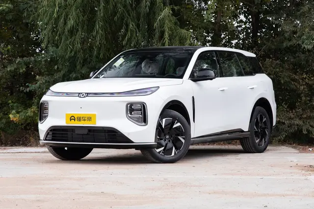 Changan Qiyuan Q07 2026 — купить из Китая под заказ