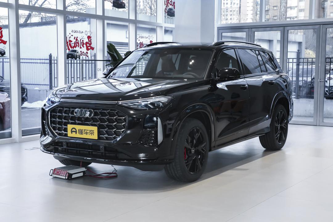 Audi Q6 2026, фото 1