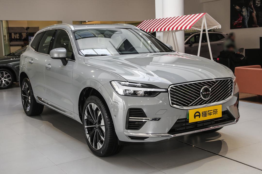 Volvo XC60 PHEV 2026, фото 3