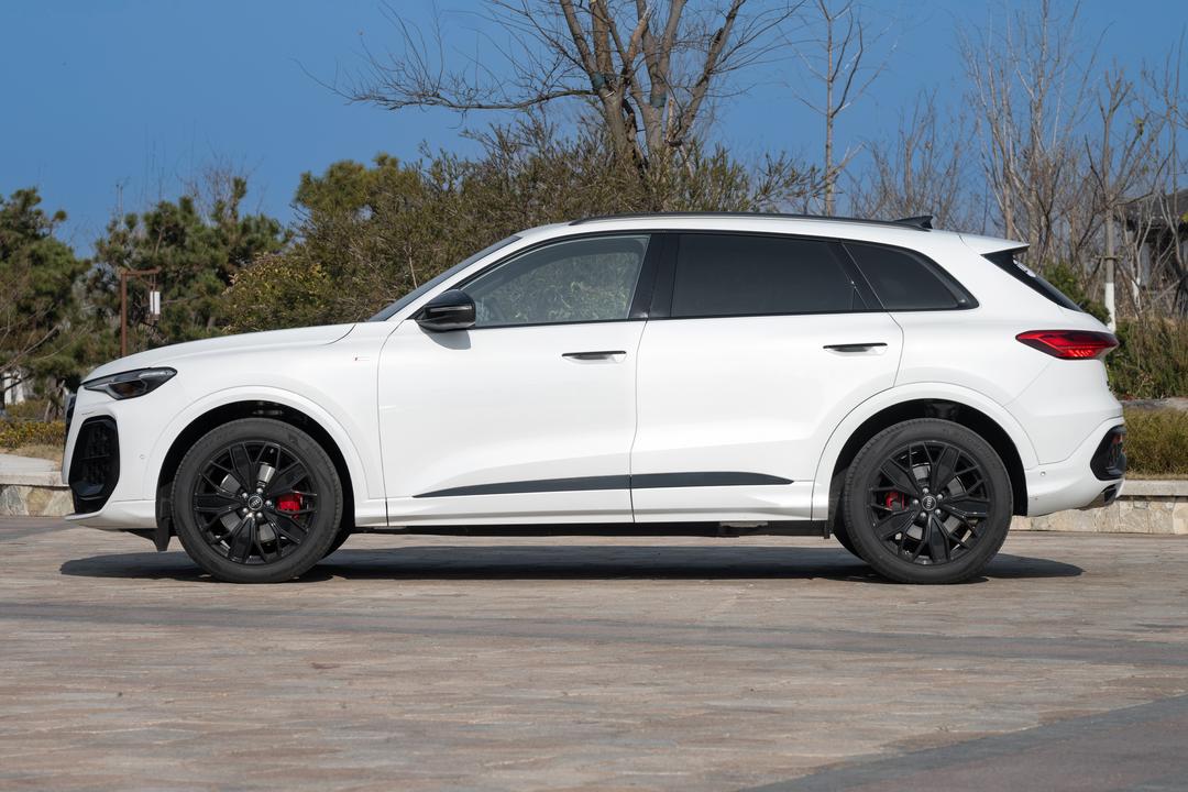 Audi Q5L 2026, фото 4