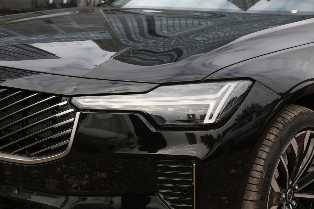Volvo S90 2026, фото 13