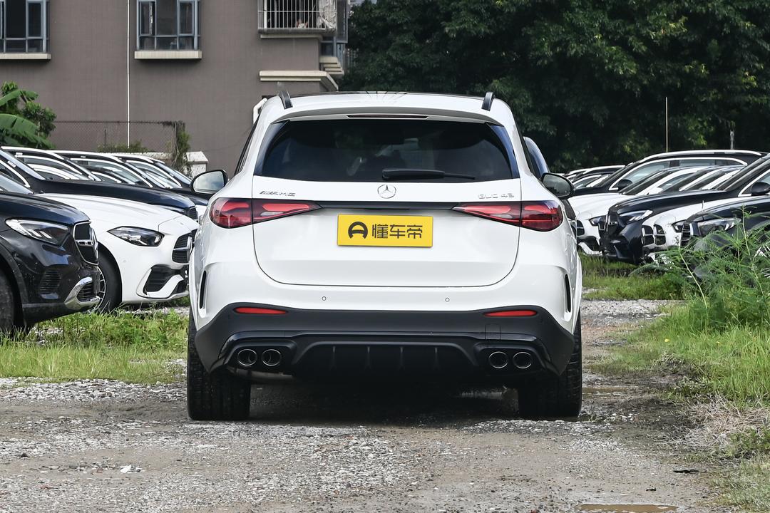 Mercedes-Benz GLC AMG 2026, фото 6