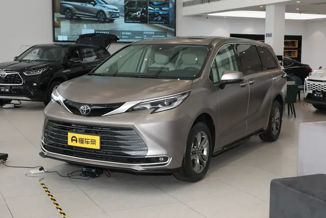 Toyota Sienna 2026 — купить из Китая под заказ