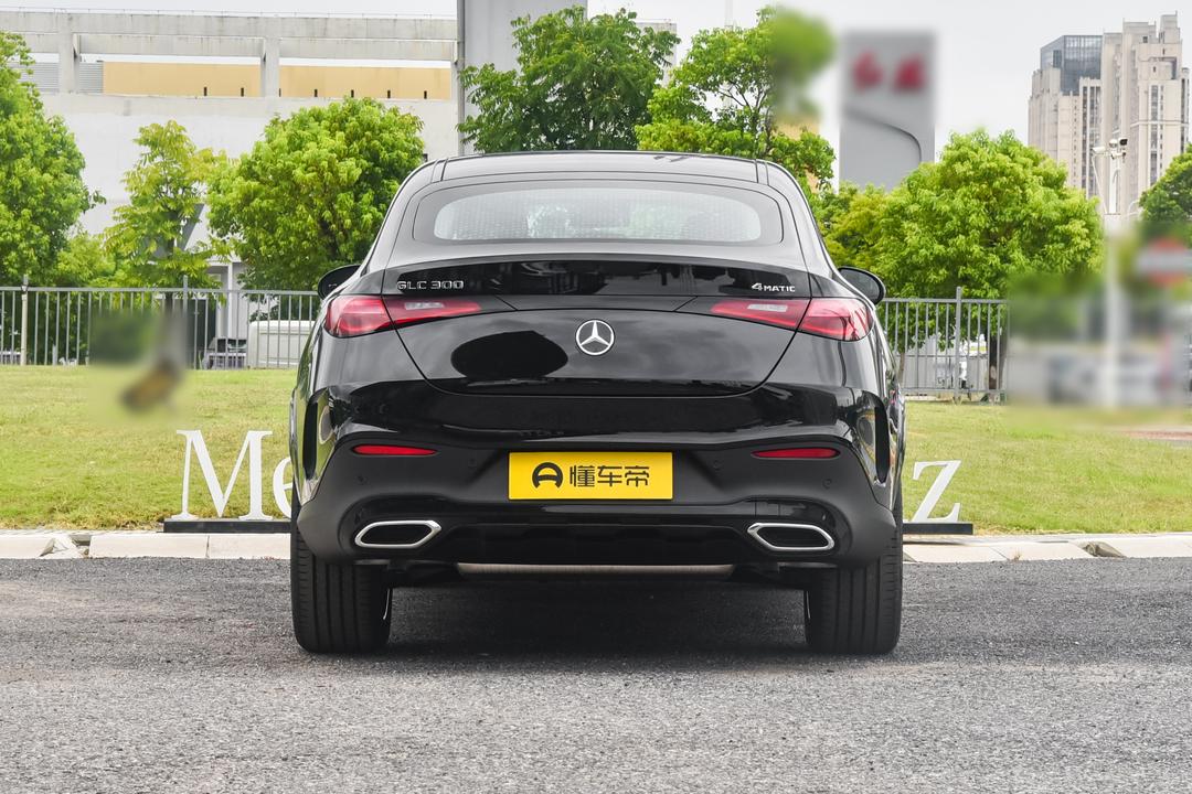 Mercedes-Benz GLC Coupe 2026, фото 6