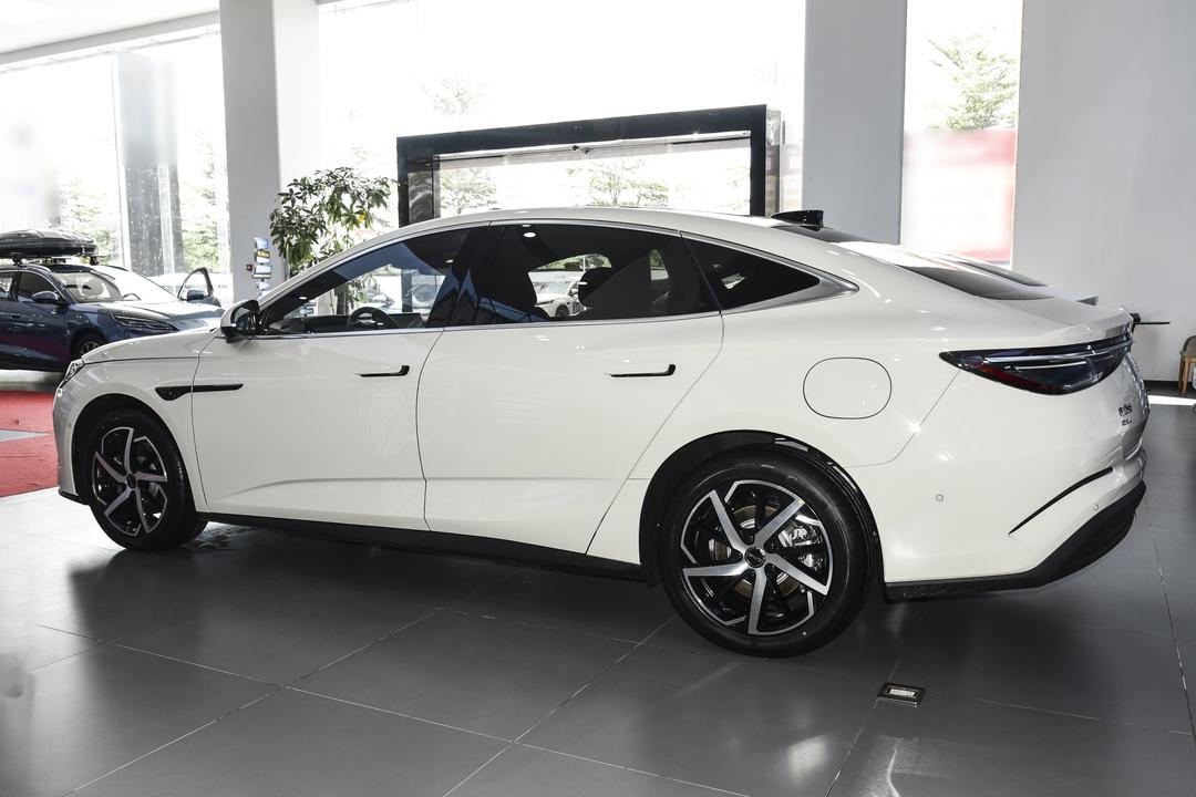 BYD Seal 07 DM 2026, фото 4