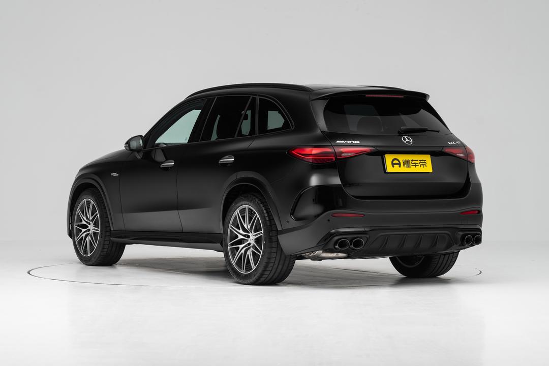 Mercedes-Benz GLC AMG 2026, фото 5