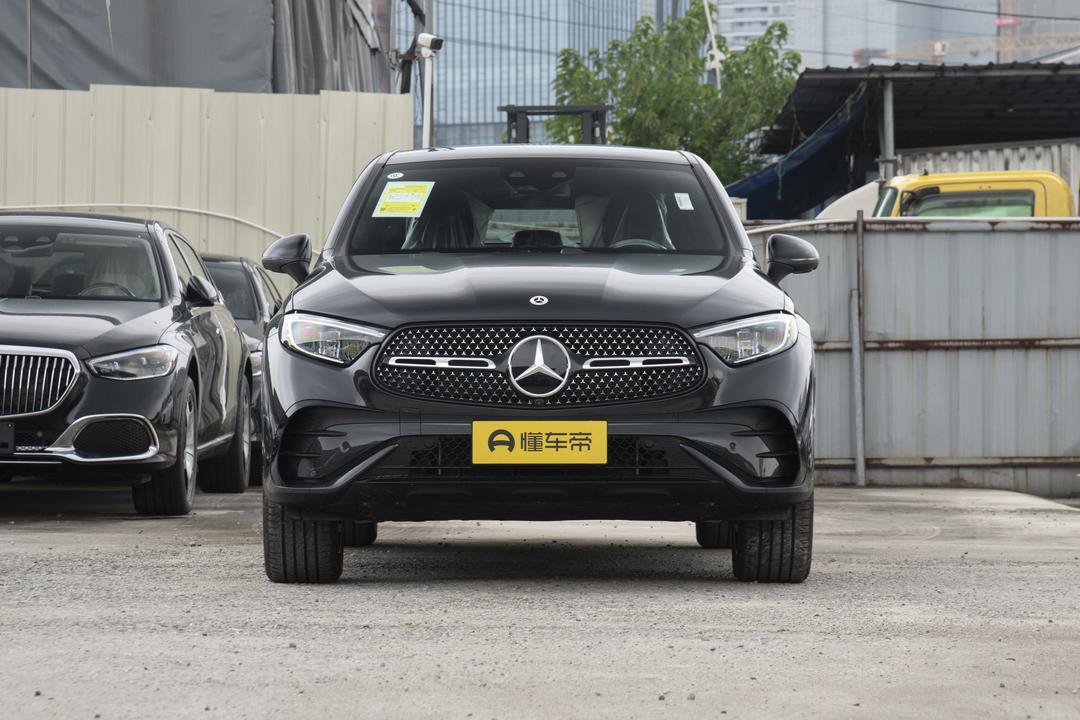 Mercedes-Benz GLC Coupe 2026, фото 2