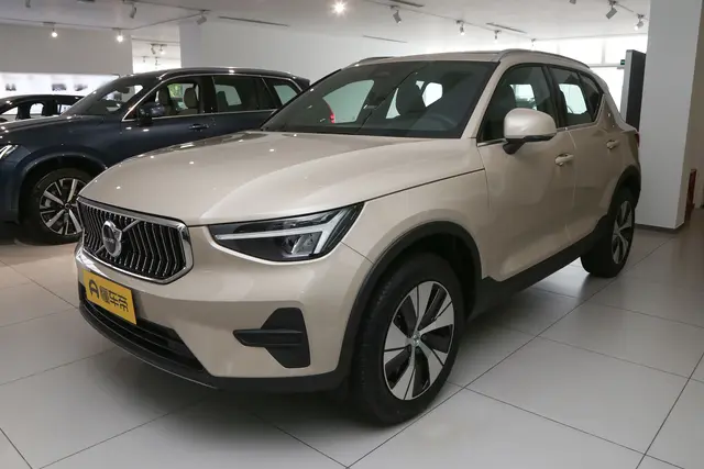 Volvo XC40 2026 — купить из Китая под заказ