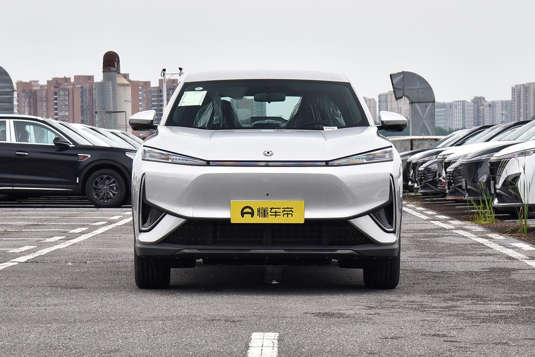 Dongfeng L7 EV 2026, фото 2
