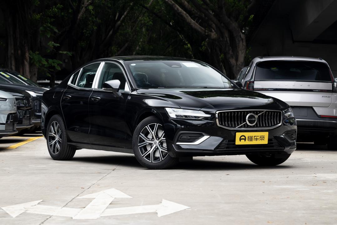 Volvo S60 2026, фото 3